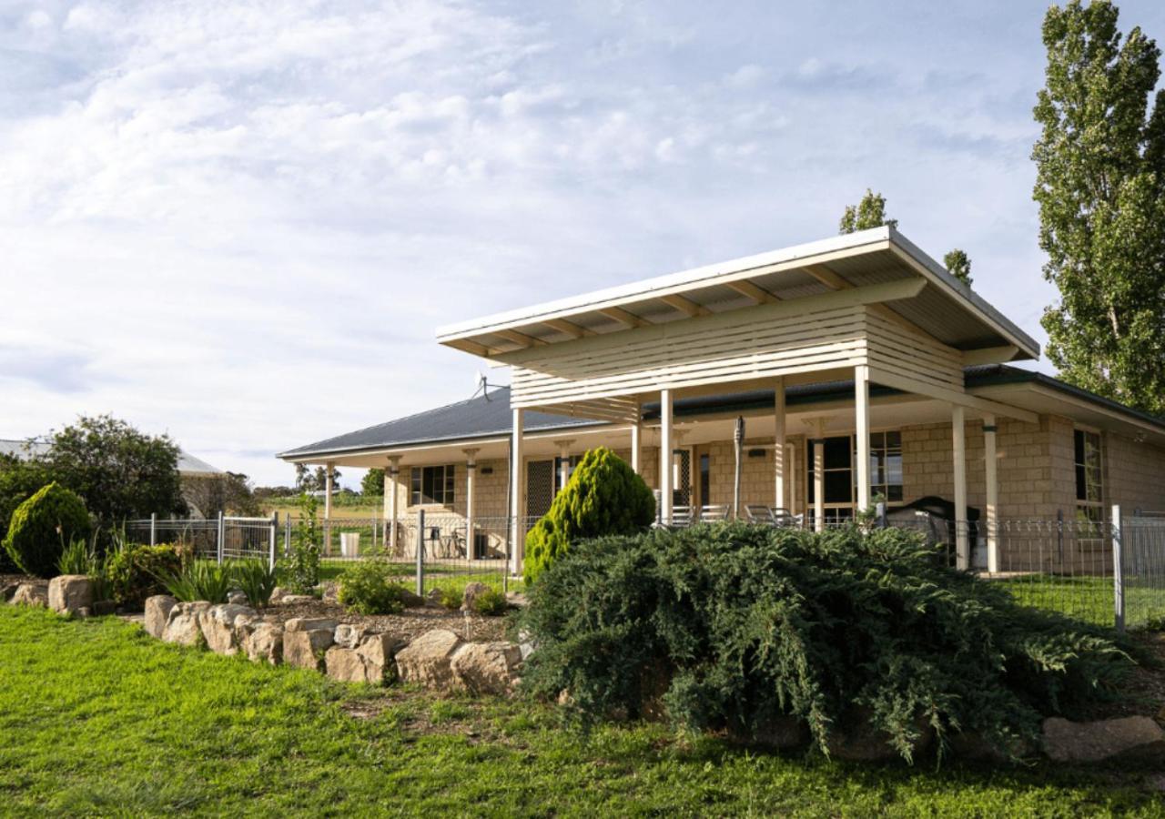 Ridgemill Estate Aparthotel Stanthorpe Exterior foto
